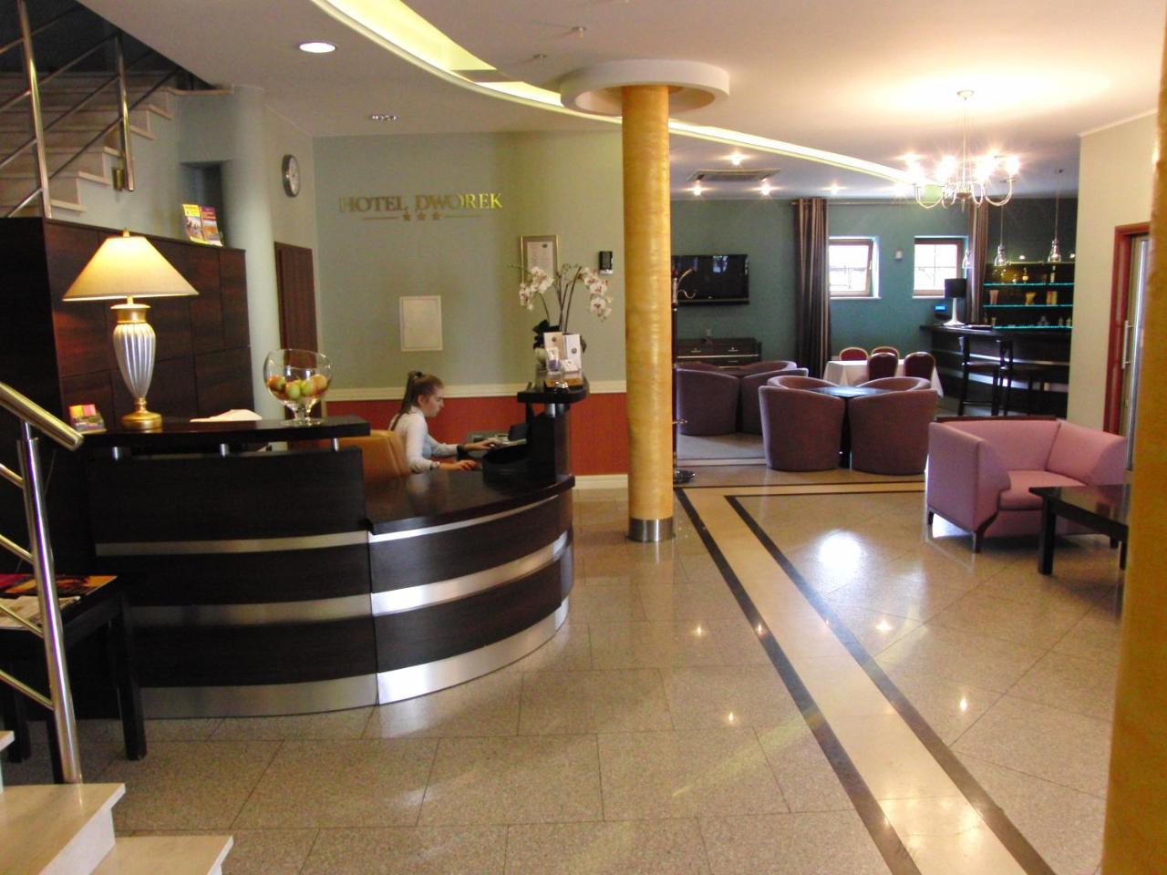 Hotel Dworek*** 斯凯尔涅维采 外观 照片